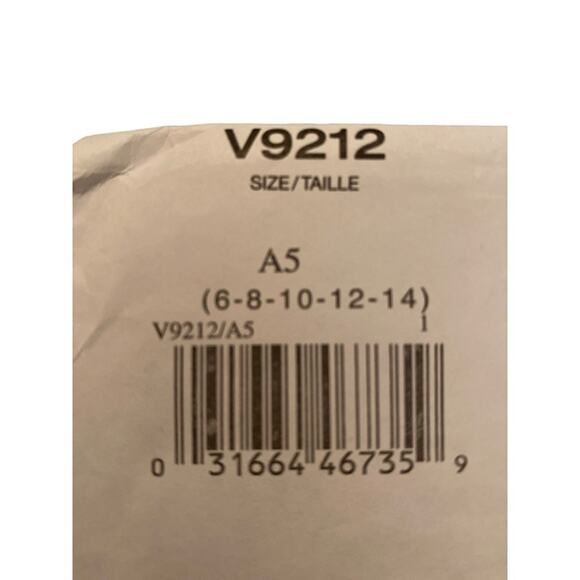 Sewing Pattern Vogue V9212 6-14 Lined Jacket Princess Seam Asymmetrical - Picture 2 of 5